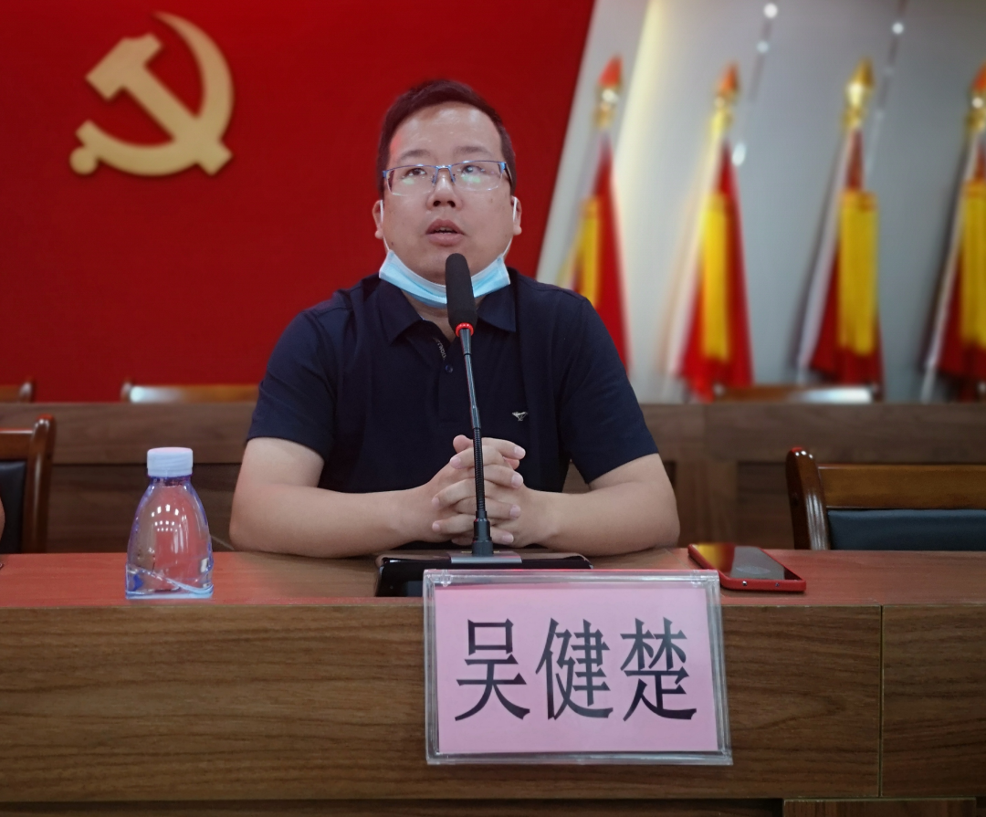 5龍勝鎮(zhèn)規(guī)劃建設(shè)辦負(fù)責(zé)同志作業(yè)務(wù)解讀。.png